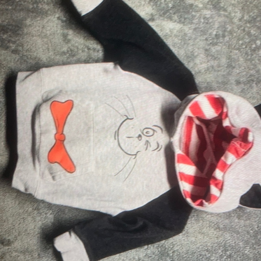 Dr Seuss hooded sweatshirt size 18 months